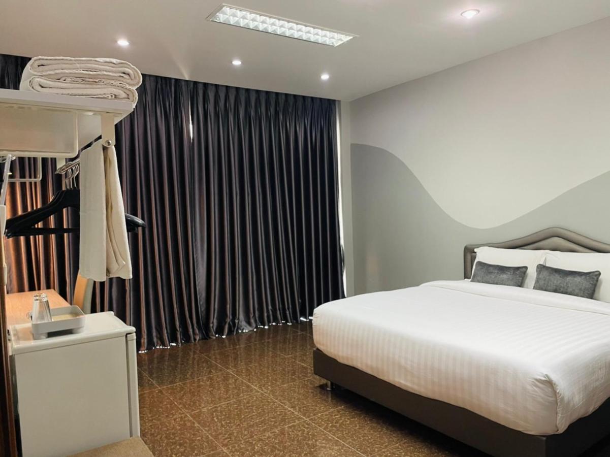 Gallery Design - Sha Extra Plus Sisaket Dış mekan fotoğraf